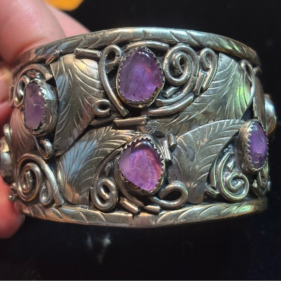 Native American Navajo? Mexican ? cuff bracelet amethyst stones feather design - Picture 5 of 16